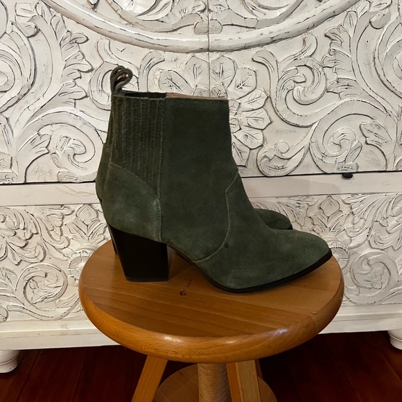 Boden Western Ankle Boot - Gently worn only few times-  Basil in Suede Size 38 - Picture 4 of 4